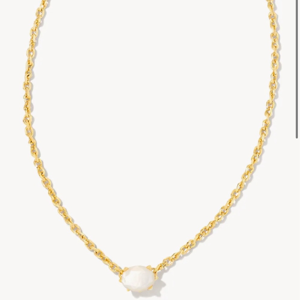 Kendra Scott Cailin Gold Pendant Necklace in Ivory Mother-of-Pearl